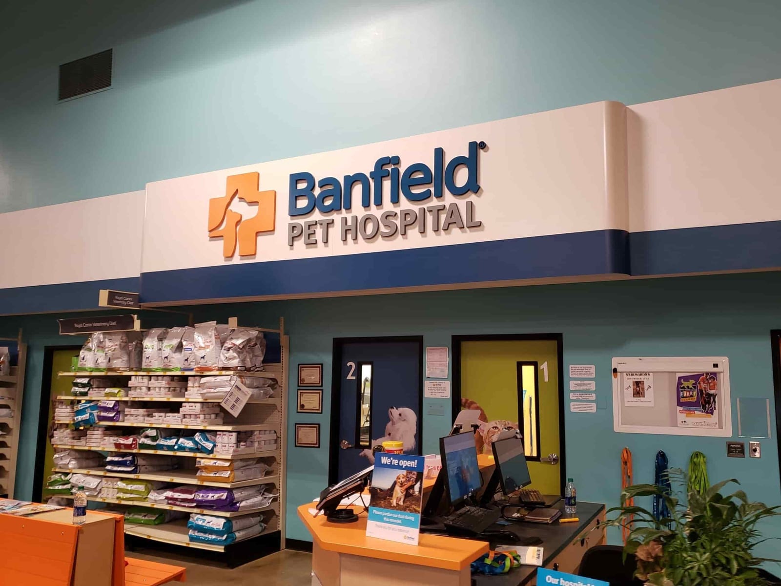 Banfield Pet Hospital - Aurora