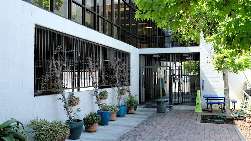 VCA Animal Medical Center of Southern California