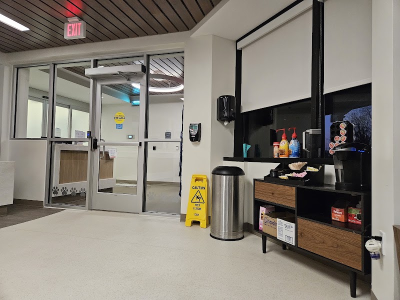 Red Bank Veterinary Hospital - Tinton Falls
