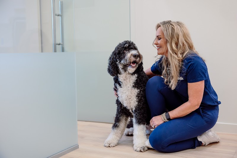 Petfolk Veterinary & Urgent Care - Pearland