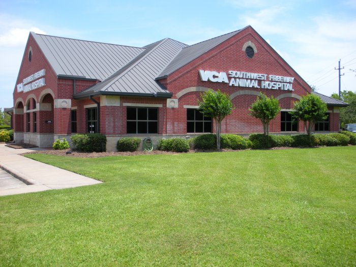 VCA Southwest Freeway Animal Hospital