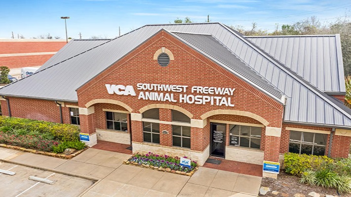 VCA Southwest Freeway Animal Hospital