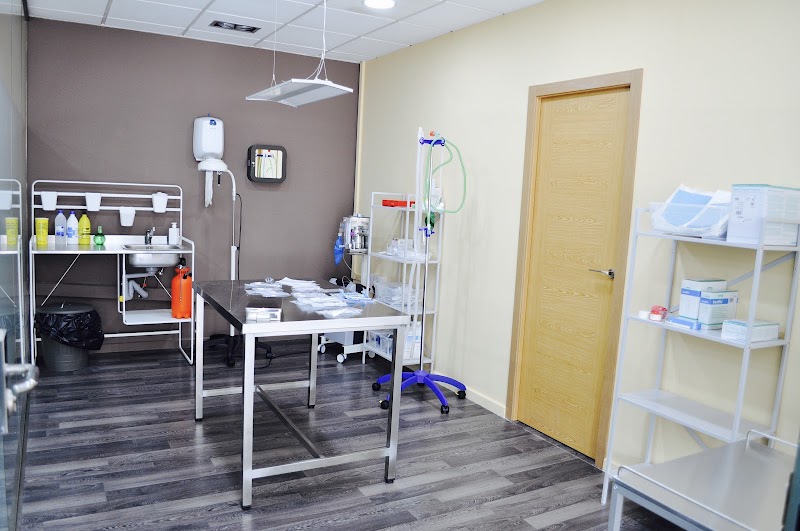 CENTRE VETERINARI URPES VET - Medicina felina, canina y de animales exóticos.